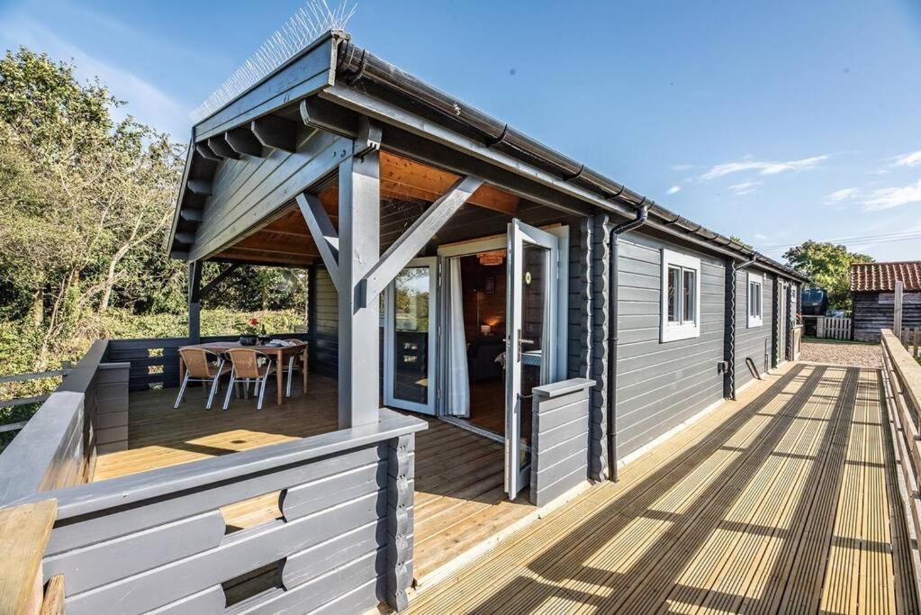 The Cabin, Parham Вудбридж Экстерьер фото