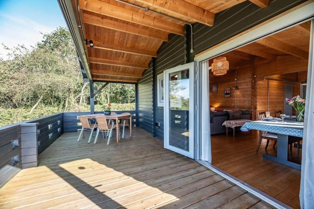 The Cabin, Parham Вудбридж Экстерьер фото